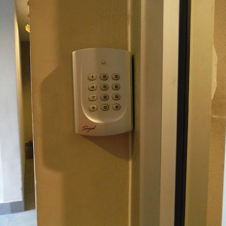 Shooters Guesthouse Pattaya Luaran gambar