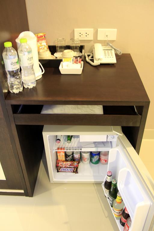 Shooters Guesthouse Pattaya Bilik gambar
