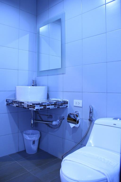 Shooters Guesthouse Pattaya Bilik gambar