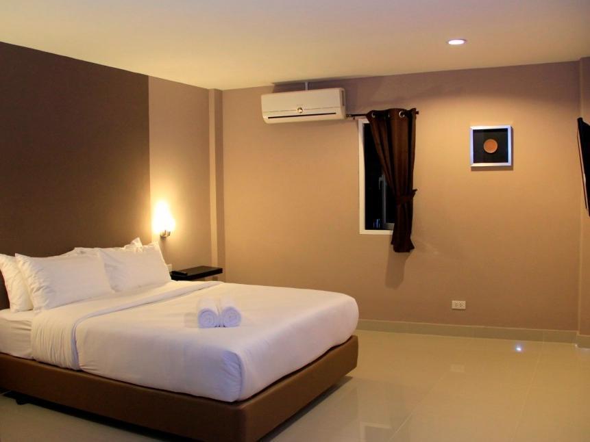 Shooters Guesthouse Pattaya Luaran gambar